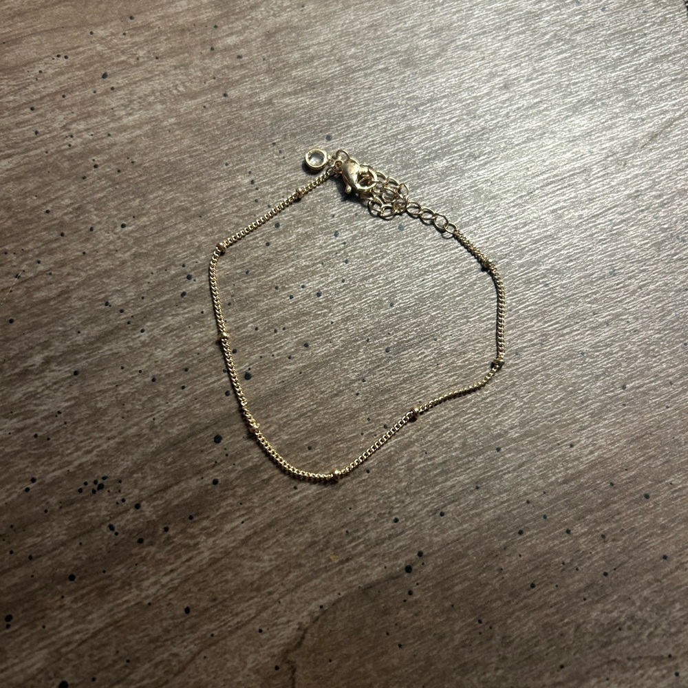 Elegant Gold Bracelet